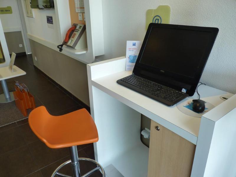 Ibis Budget Roanne Hotel Exterior foto